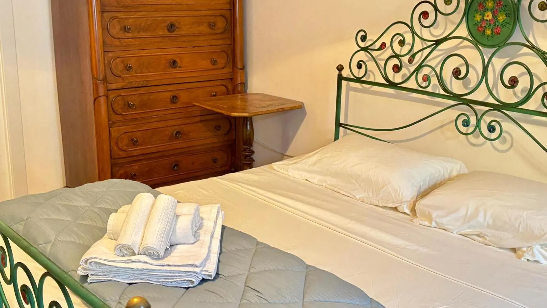 Elegant & Rustic Apartment - Piazza Castello Sassari